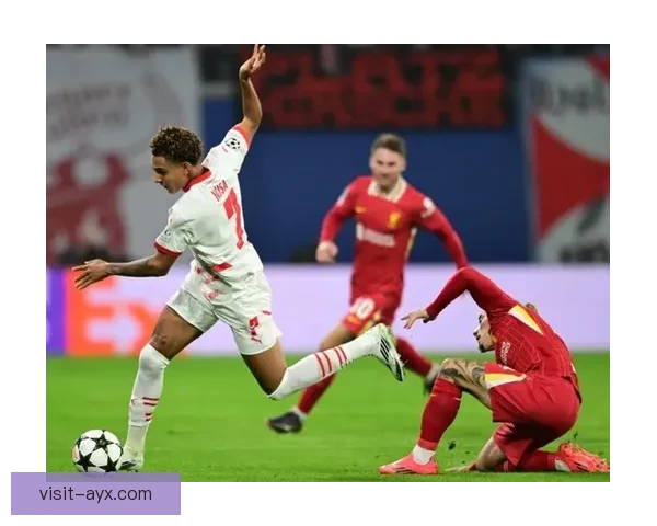 英超争冠进入白热化阶段豪门对决引爆周末焦点战球迷热议裁判判罚风波